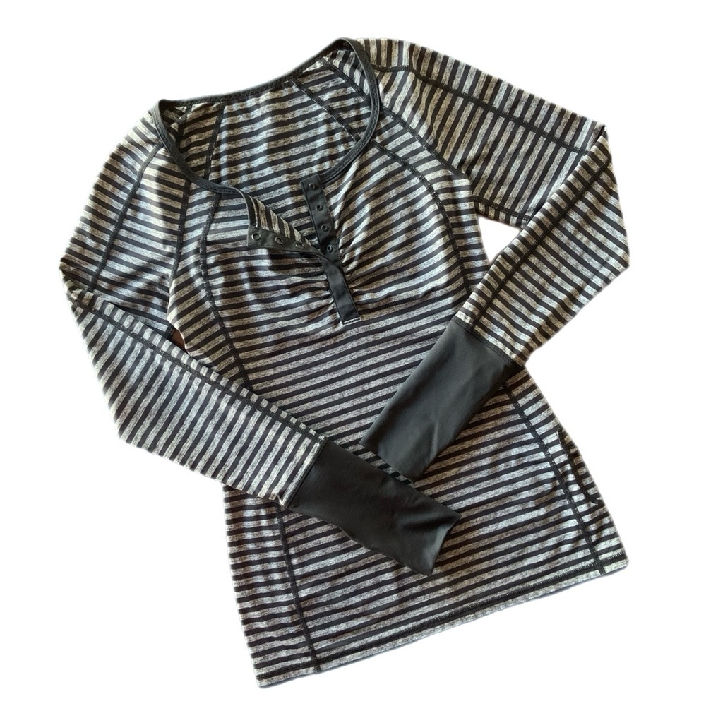 Like New! Lululemon Athletica Run Sport Henley Black and Heathered Gray Striped